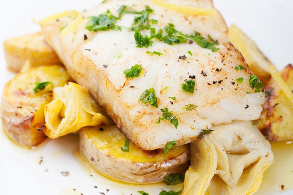 Posta de peixe com batata para refeições rápidas